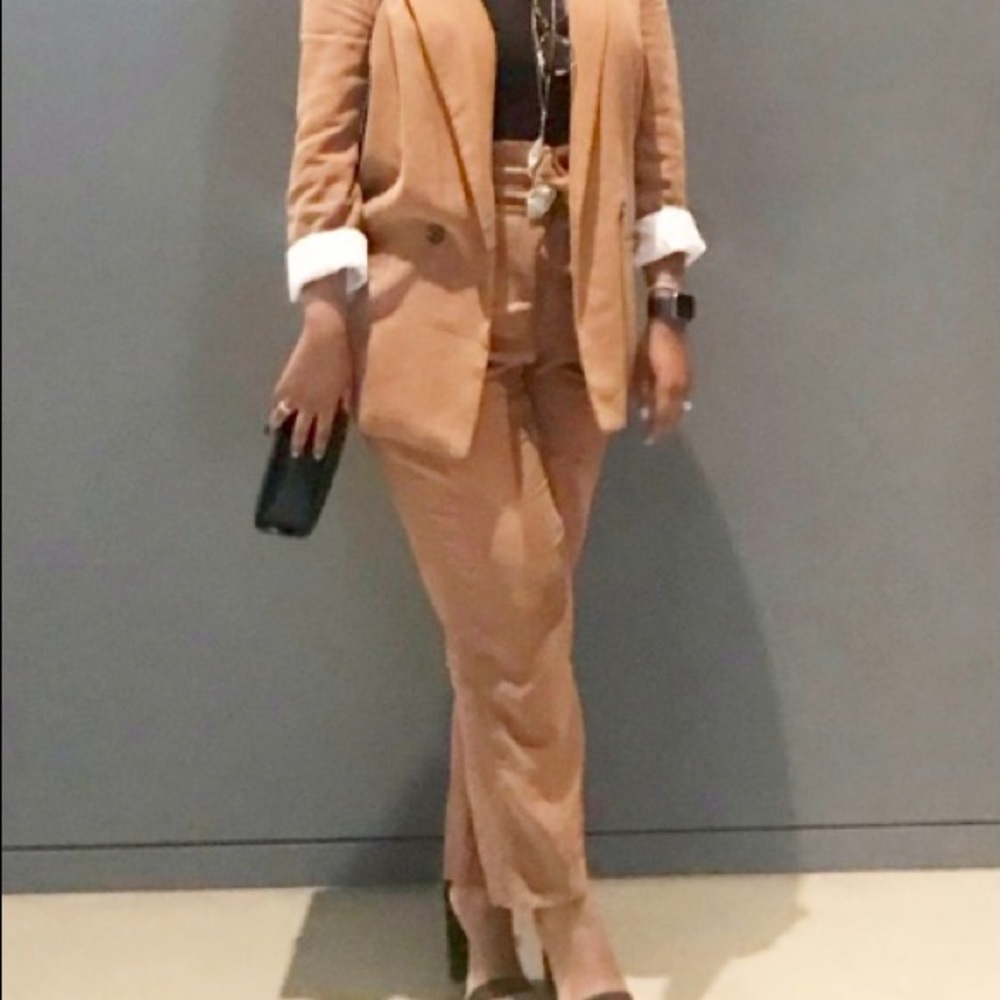 Tan Pantsuit from H&M. - Picture 6 of 8